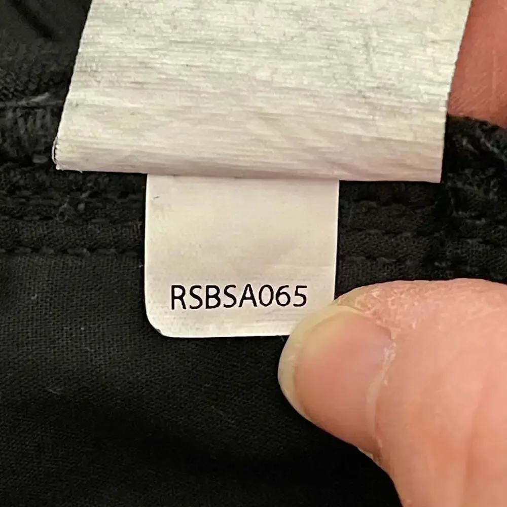 Rafaella Black Curvy Fit Capri Jeans